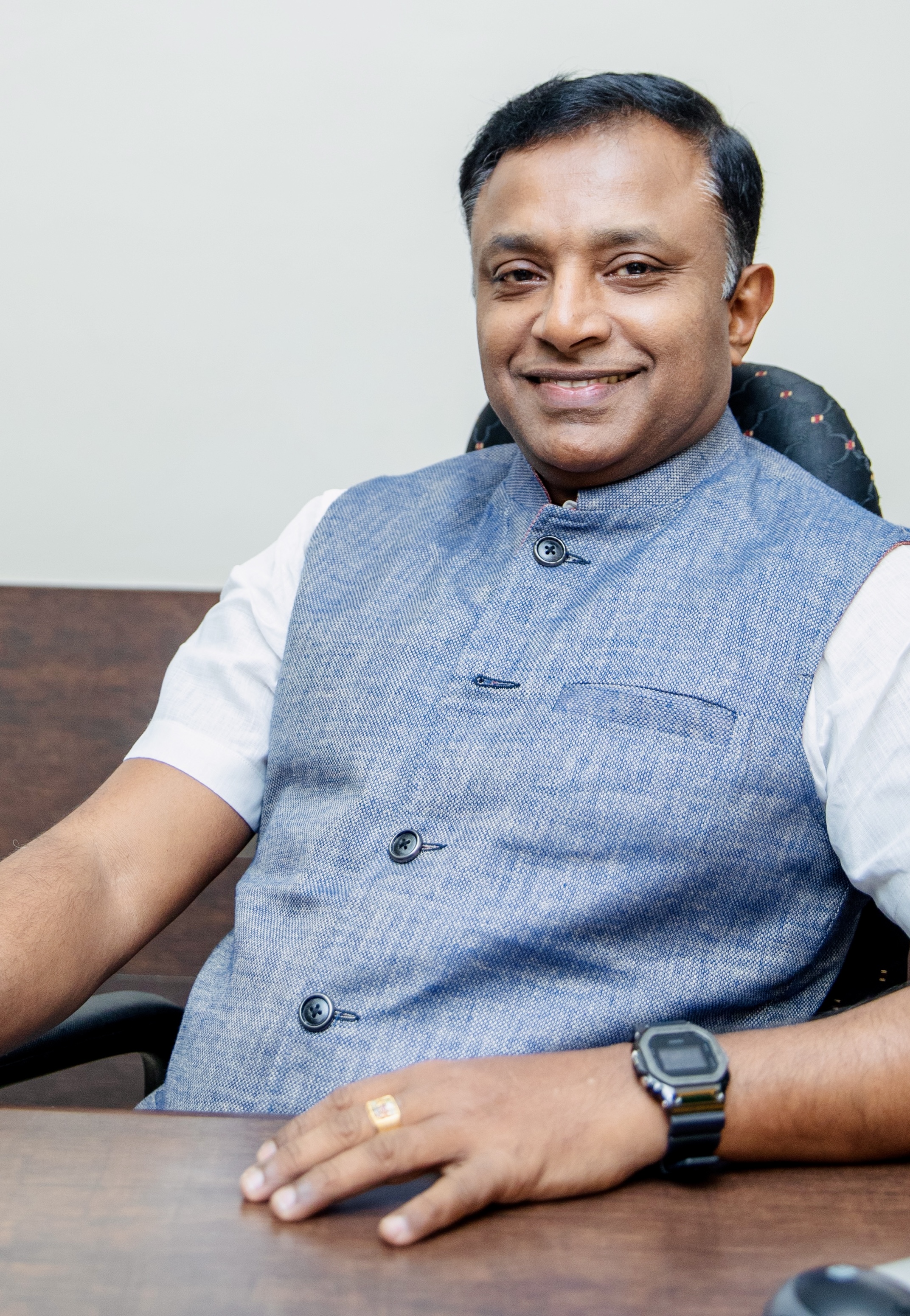 Dr. Manu Das